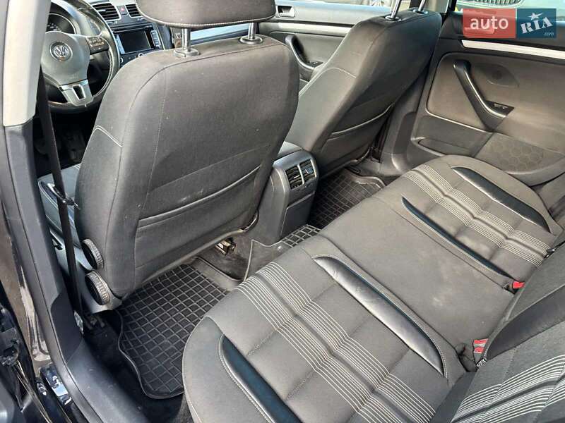 Универсал Volkswagen Golf 2013 в Киеве