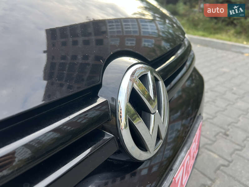 Хэтчбек Volkswagen Golf 2009 в Хмельницком
