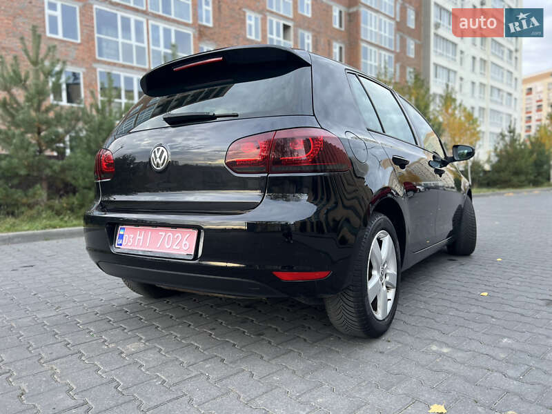 Хэтчбек Volkswagen Golf 2009 в Хмельницком