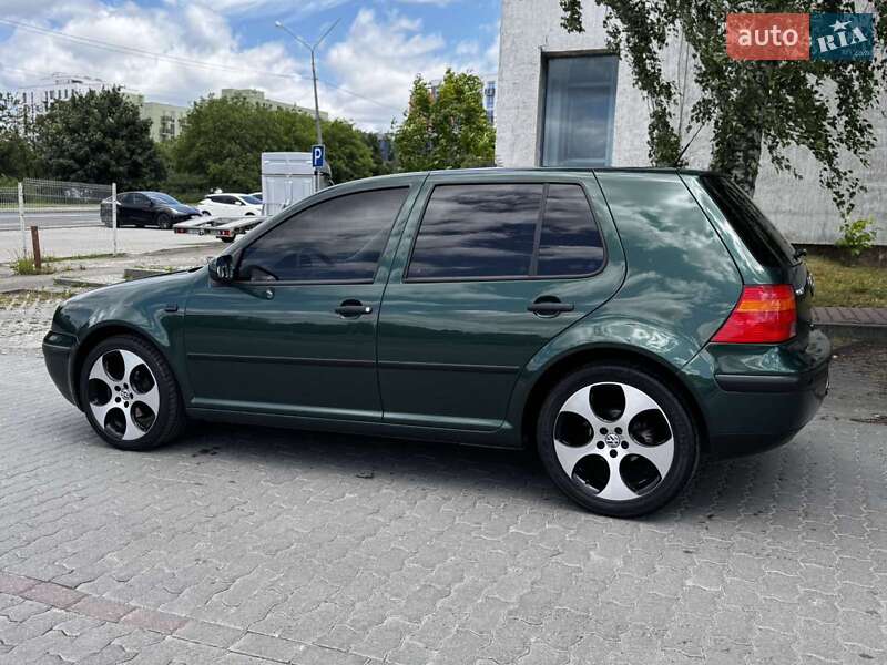 Хэтчбек Volkswagen Golf 1998 в Львове