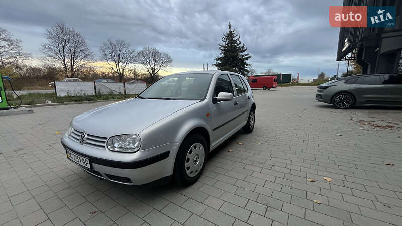 Хэтчбек Volkswagen Golf 1998 в Львове