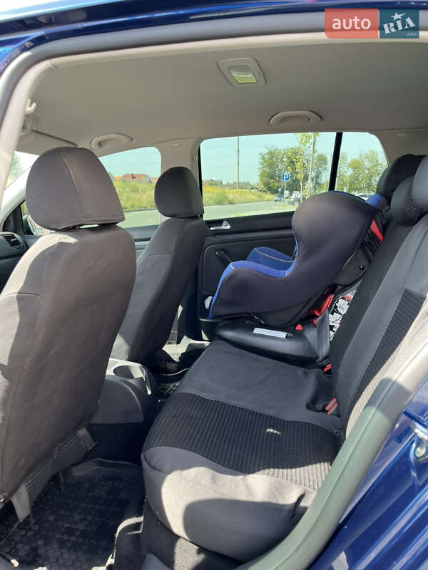 Хетчбек Volkswagen Golf 2008 в Вінниці