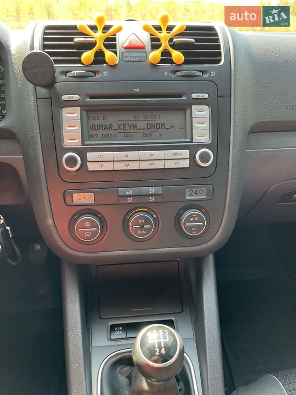 Хетчбек Volkswagen Golf 2008 в Вінниці