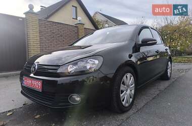 Хетчбек Volkswagen Golf 2010 в Києві