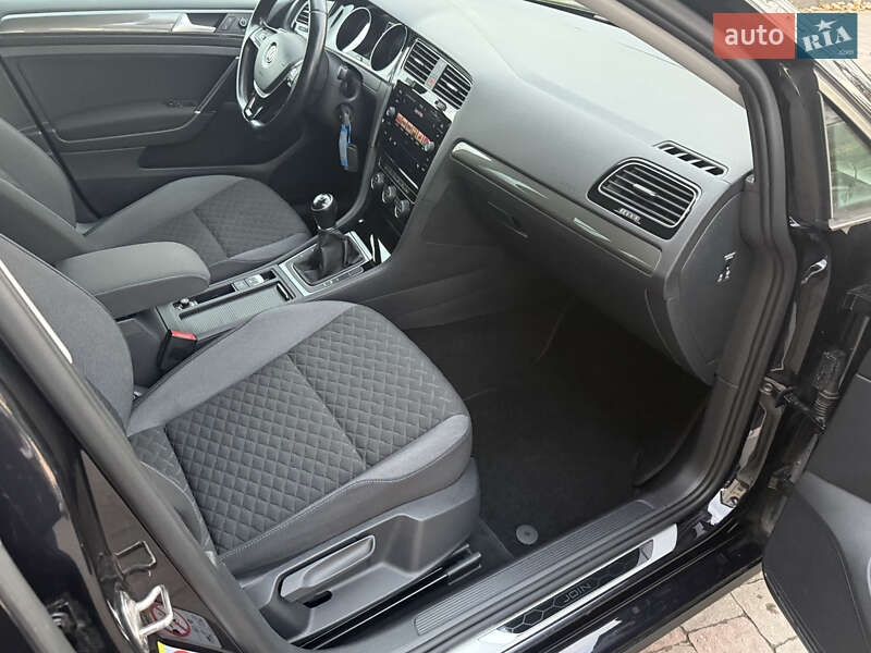 Універсал Volkswagen Golf 2018 в Стрию фото 31 Універсал Volkswagen Golf 2018 в Стрию