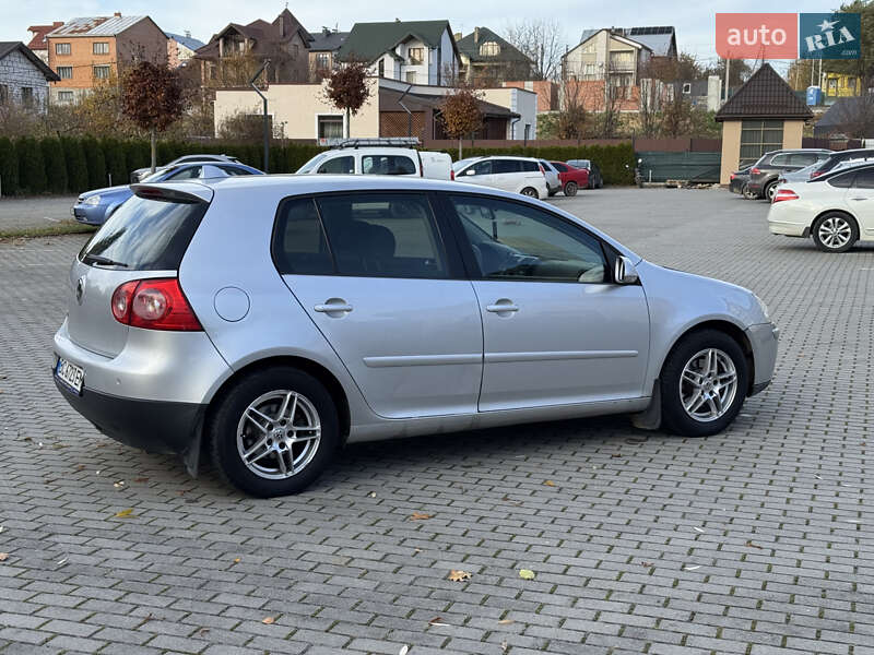 Хэтчбек Volkswagen Golf 2006 в Львове