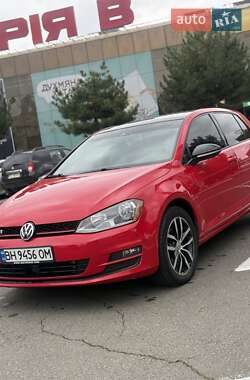 Хэтчбек Volkswagen Golf 2015 в Одессе