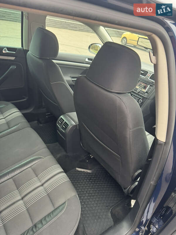 Универсал Volkswagen Golf 2012 в Ровно фото 42 Универсал Volkswagen Golf 2012 в Ровно