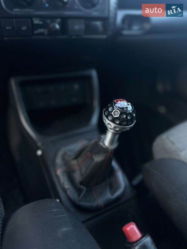 Хэтчбек Volkswagen Golf 1997 в Львове