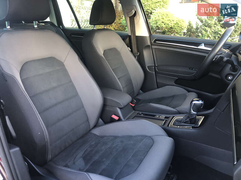 Універсал Volkswagen Golf 2018 в Стрию фото 35 Універсал Volkswagen Golf 2018 в Стрию