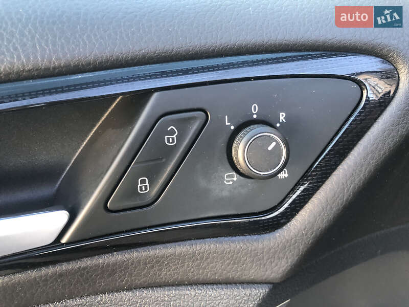 Універсал Volkswagen Golf 2018 в Стрию фото 55 Універсал Volkswagen Golf 2018 в Стрию