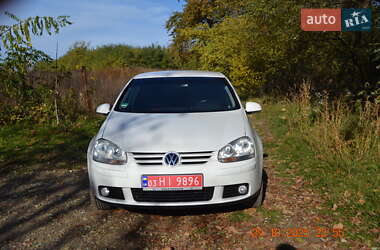 Хетчбек Volkswagen Golf 2006 в Чернівцях