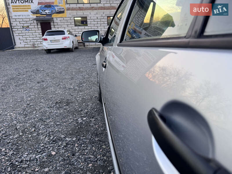 Хэтчбек Volkswagen Golf 2002 в Звенигородке