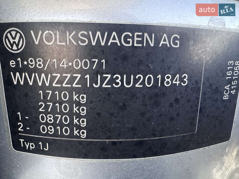 Хэтчбек Volkswagen Golf 2002 в Звенигородке