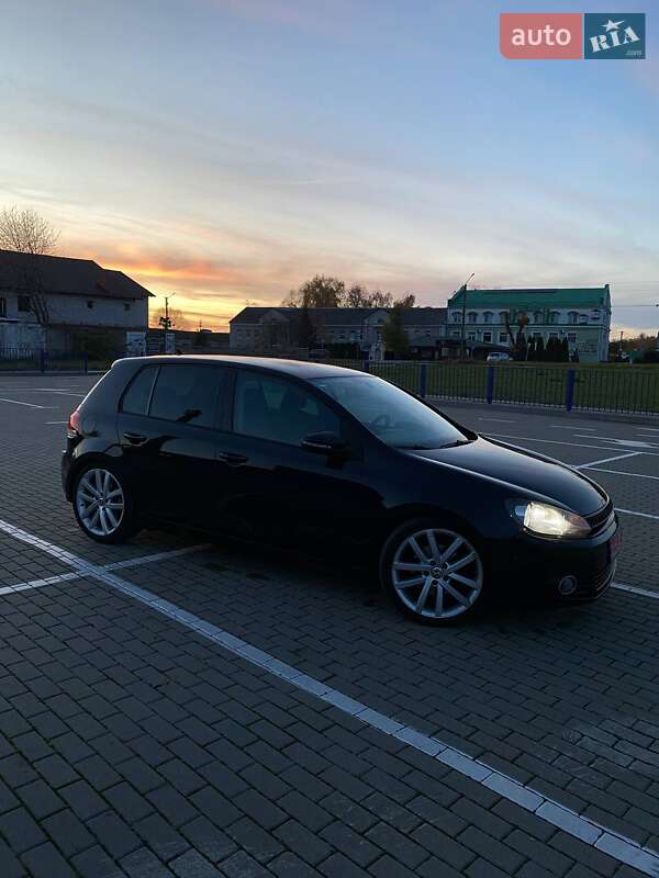 Хетчбек Volkswagen Golf 2009 в Нововолинську