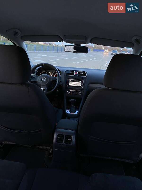 Хетчбек Volkswagen Golf 2009 в Нововолинську