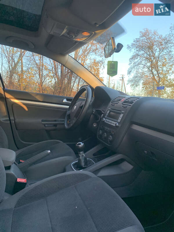 Універсал Volkswagen Golf 2008 в Рівному