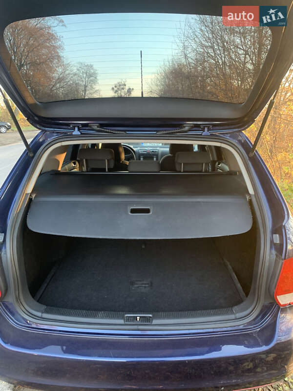 Універсал Volkswagen Golf 2008 в Рівному