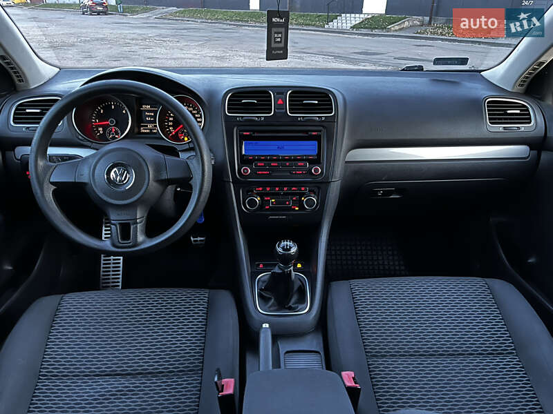 Универсал Volkswagen Golf 2010 в Львове