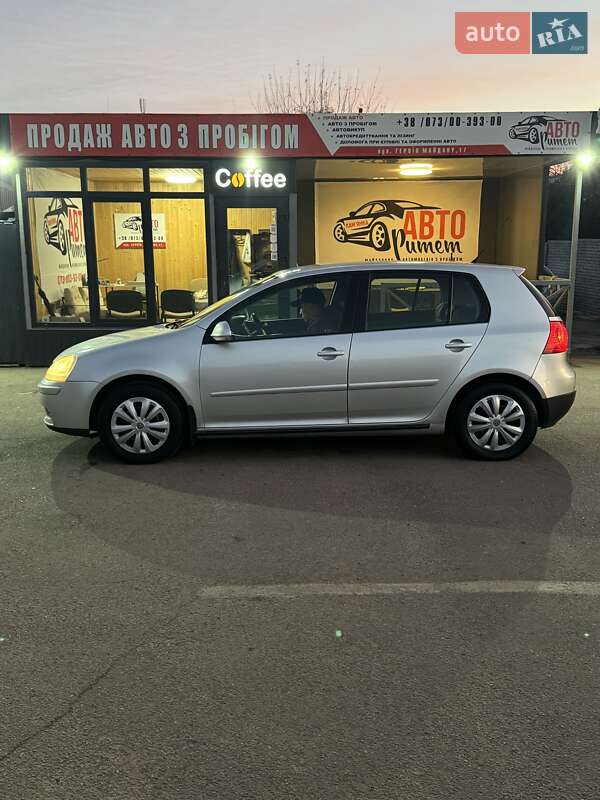 Хэтчбек Volkswagen Golf 2007 в Каменке