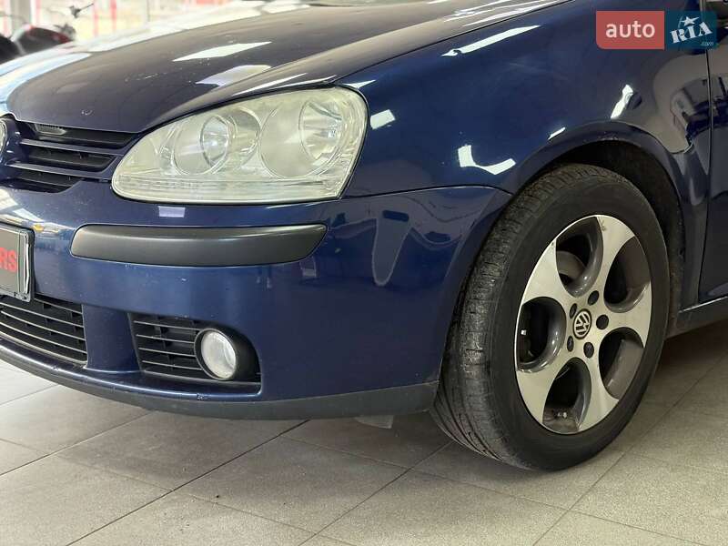 Хэтчбек Volkswagen Golf 2006 в Киеве