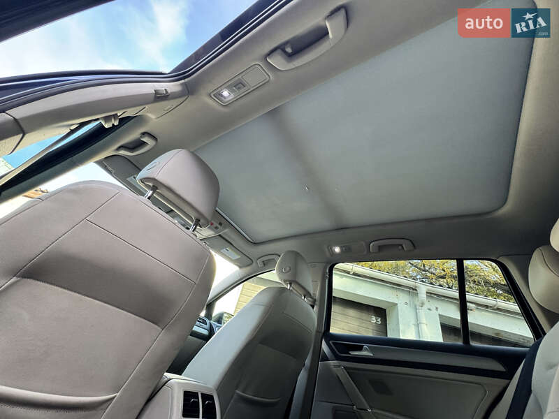 Универсал Volkswagen Golf 2015 в Одессе