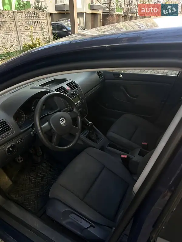 Volkswagen Golf 2004 VIN WVWZZZ1KZ4W099063 фото оголошення 3 з 46
