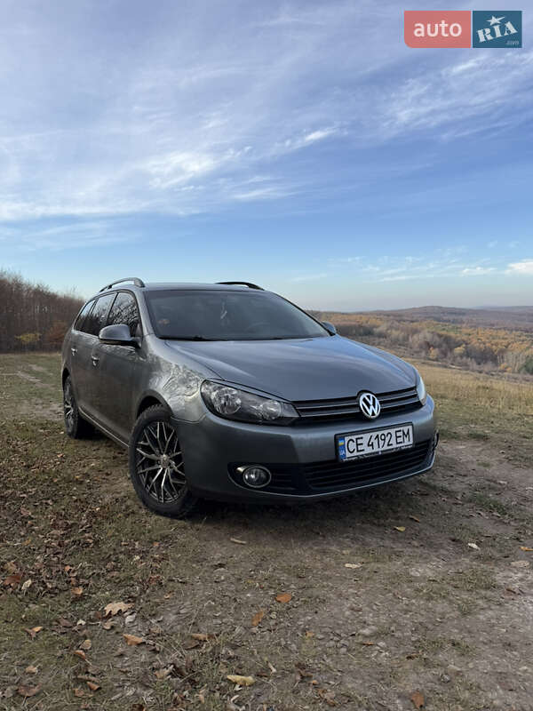 Універсал Volkswagen Golf 2011 в Чернівцях