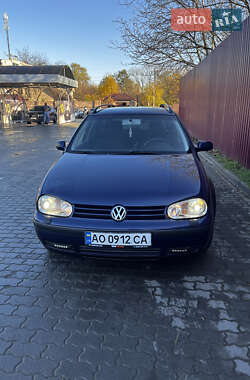 Универсал Volkswagen Golf 2002 в Львове