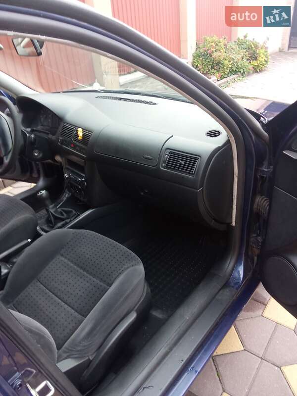 Хетчбек Volkswagen Golf 1997 в Виноградові