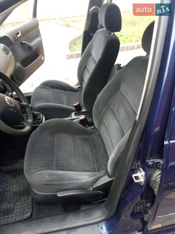 Хетчбек Volkswagen Golf 1997 в Виноградові