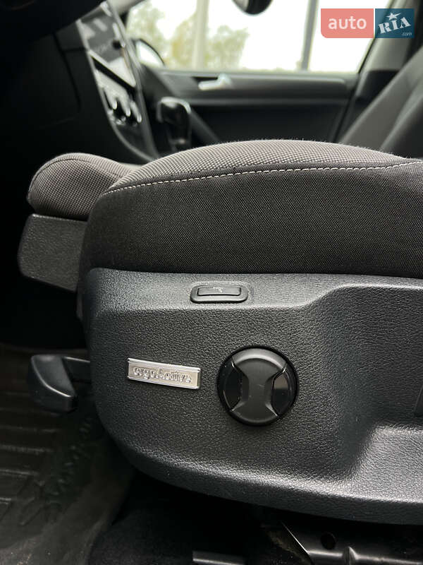 Універсал Volkswagen Golf 2018 в Ужгороді