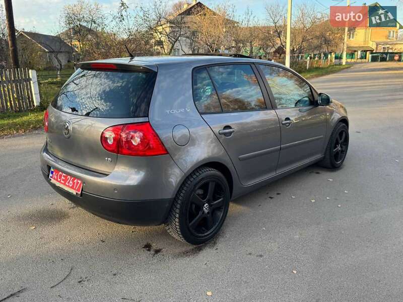 Хэтчбек Volkswagen Golf 2007 в Надворной