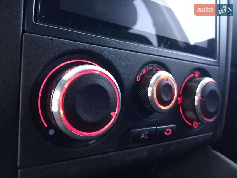 Хэтчбек Volkswagen Golf 2000 в Львове