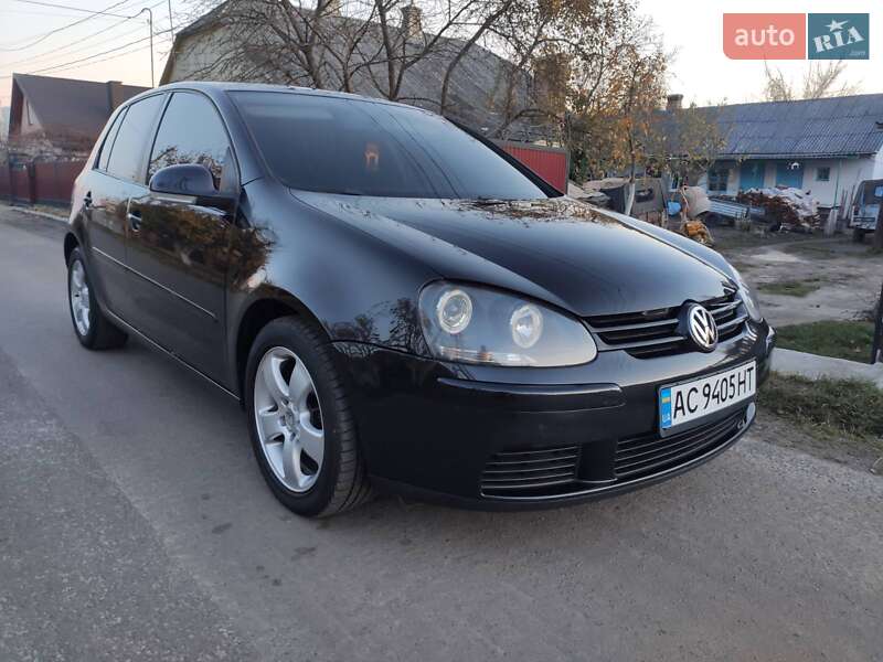 Хэтчбек Volkswagen Golf 2006 в Ковеле