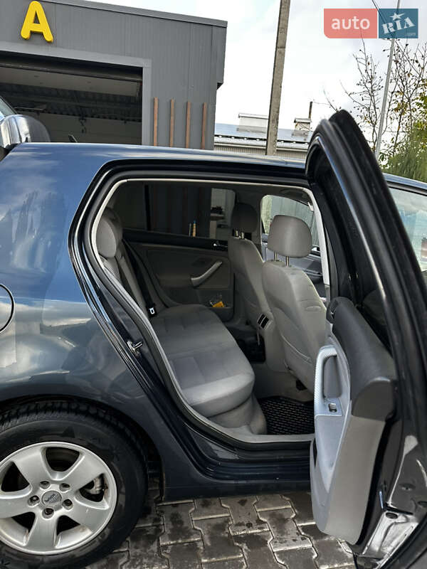 Хэтчбек Volkswagen Golf 2004 в Виннице фото 24 Хэтчбек Volkswagen Golf 2004 в Виннице