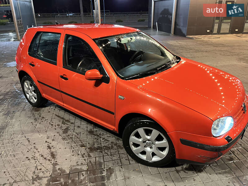 Хэтчбек Volkswagen Golf 1999 в Днепре