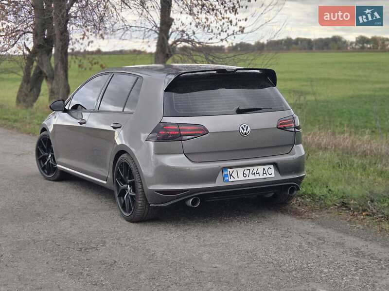 Хетчбек Volkswagen Golf 2013 в Пирятині