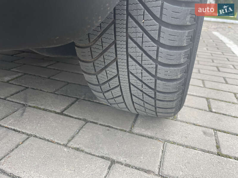 Хэтчбек Volkswagen Golf 2008 в Локачах