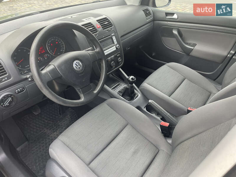 Хэтчбек Volkswagen Golf 2008 в Локачах