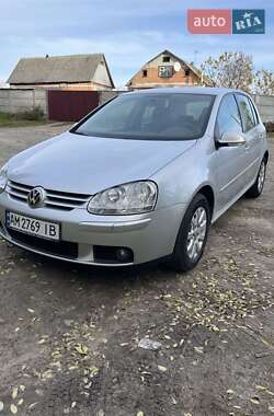 Хэтчбек Volkswagen Golf 2007 в Житомире