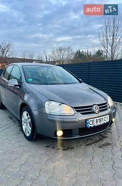 Хэтчбек Volkswagen Golf 2007 в Черновцах