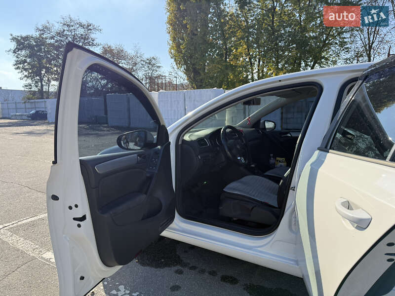 Хетчбек Volkswagen Golf 2009 в Кременчуці