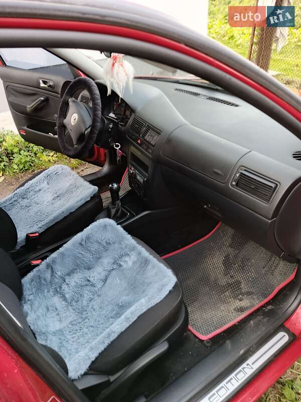 Хетчбек Volkswagen Golf 2000 в Львові