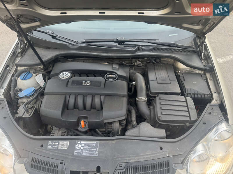 Хэтчбек Volkswagen Golf 2005 в Луцке фото 9 Хэтчбек Volkswagen Golf 2005 в Луцке