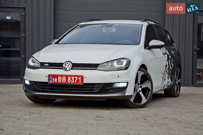 Універсал Volkswagen Golf 2015 в Сарнах