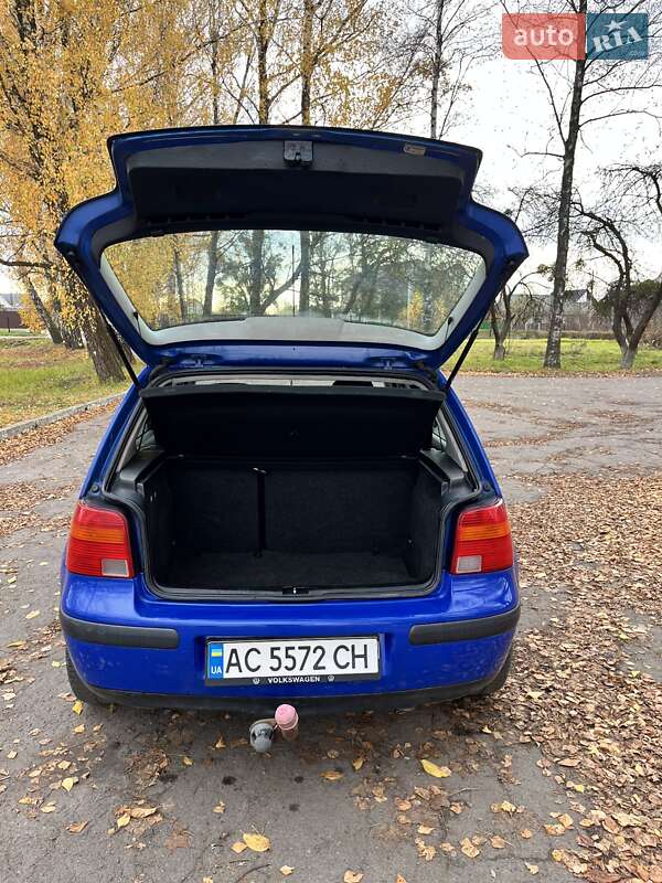 Хетчбек Volkswagen Golf 1998 в Ковелі