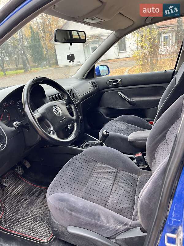 Хетчбек Volkswagen Golf 1998 в Ковелі