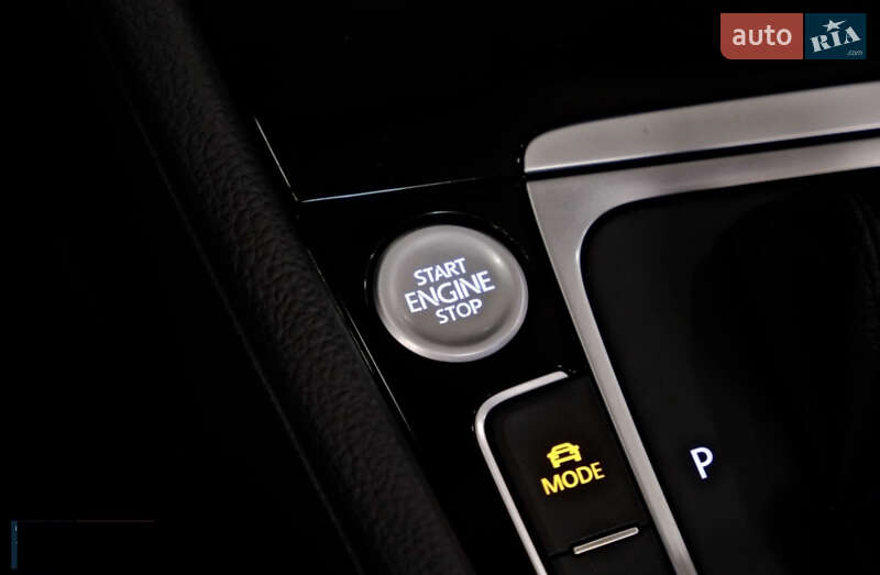 Хэтчбек Volkswagen Golf 2014 в Одессе