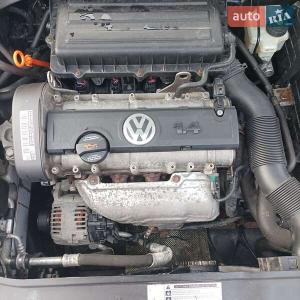 Універсал Volkswagen Golf 2009 в Житомирі